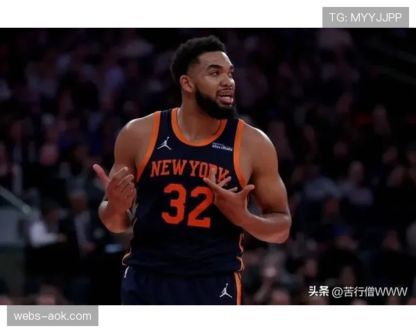 尼克斯战黄蜂为出线生死相搏，唐斯需扛起进攻大旗