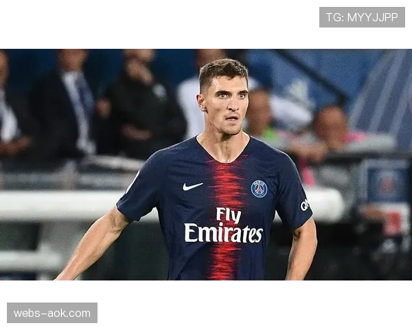 里尔后卫托马斯·穆尼耶赛季报销，中后场实力受损