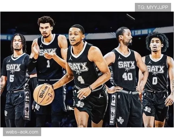 福克斯助攻10+时马刺5胜1负，组织核心价值凸显