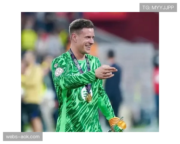 特尔施特根伤愈回归合练，巴萨门将竞争白热化